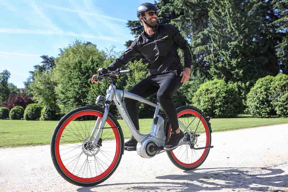 batteria di bicicletta piaggio