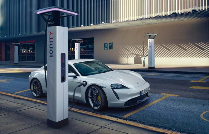 porsche-taycan